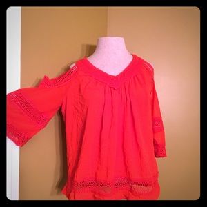 HEARTLOOM ORANGE PEEP SHOULDER TOP